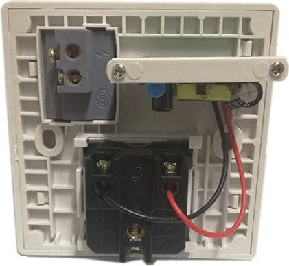 Presa Da Incasso A Muro Universale Con Usb Con Interruttore Di Alimentazione Fai da te/Materiale elettrico/Prese elettriche ed accessori/Spine intelligenti e telecomandate Trade Shop italia - Napoli, Commerciovirtuoso.it