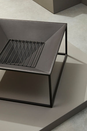 Braciere "Illinois" con struttura in acciaio resistente alle alte temperature, per esterno