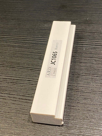 Profilo di chiusura in duropolimero bianco 31x21x2800mm Fai da te/Pitture trattamenti per pareti e utensili/Strumenti per carta da parati e posa carta da parati/Bordi per carta da parati Led Mall Home - Napoli, Commerciovirtuoso.it