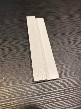 Profilo di chiusura in duropolimero bianco venato 40x12x2800 mm Fai da te/Pitture trattamenti per pareti e utensili/Strumenti per carta da parati e posa carta da parati/Bordi per carta da parati Led Mall Home - Napoli, Commerciovirtuoso.it