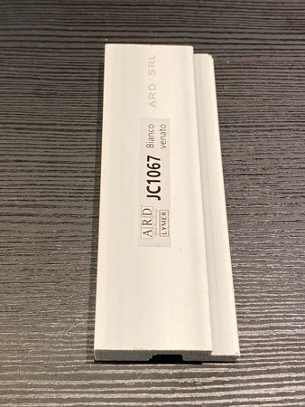 Profilo di chiusura in duropolimero bianco venato 50x12x2800mm Fai da te/Pitture trattamenti per pareti e utensili/Strumenti per carta da parati e posa carta da parati/Bordi per carta da parati Led Mall Home - Napoli, Commerciovirtuoso.it