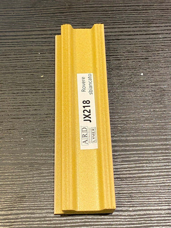 Profilo in duropolimero rovere sbiancato 39x17x2800mm Fai da te/Pitture trattamenti per pareti e utensili/Strumenti per carta da parati e posa carta da parati/Bordi per carta da parati Led Mall Home - Napoli, Commerciovirtuoso.it