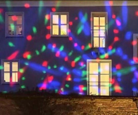 Proiettore a led per esterno ed interno Caleidoscopio  decorazione natalizia Casa e cucina/Decorazioni per interni/Addobbi e decorazioni per ricorrenze/Decorazioni natalizie/Luci natalizie/Catene luminose per esterni MagiediNatale.it - Altamura, Commerciovirtuoso.it