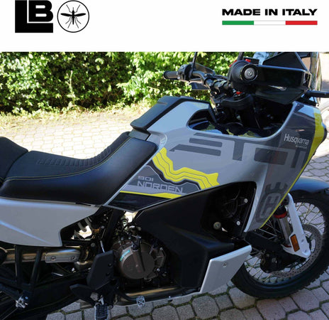 Protezioni-laterali-adesivi-serbatoio-compatibili-con-Husqvarna-Norden-901-2024