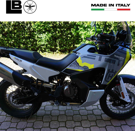 Protezioni-laterali-adesivi-serbatoio-compatibili-con-Husqvarna-Norden-901-2024