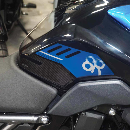 Protezioni-Laterali-serbatoio-moto-Adesivi-Gel-3D-compatibili-con-Suzuki-GSX-8R