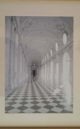 Quadro-Con-Foto-Artistica-In-Bianco-E-Nero,-Soggetto-Architettonico,-Con-Cornice-E-Passepartout