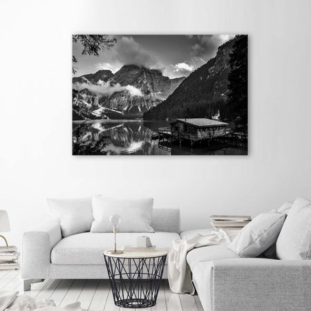 Quadro-su-tela,-Capanna-in-un-lago-di-montagna-Alpi