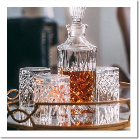 Quadro-su-tela,-Caraffa-per-whisky