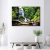 Quadro-su-tela,-Cascata-nella-foresta-verde