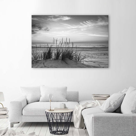 Quadro-su-tela,-Erba-sulla-spiaggia-grigia