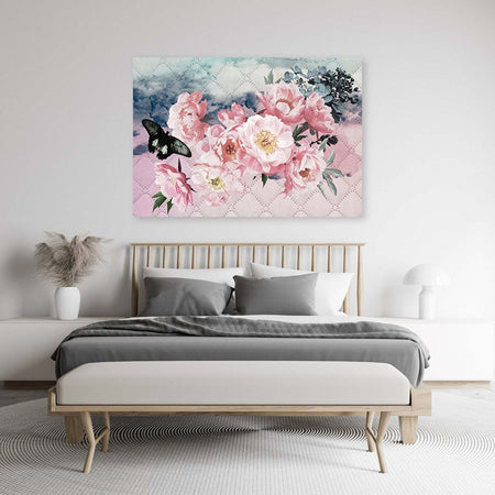 Quadro-su-tela,-Fiori-rosa-e-una-farfalla-nera