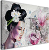 Quadro-su-tela,-Ritratto-di-una-geisha-sul-vecchio-muro