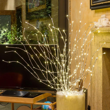 Ramo argento con 288 Led bianco caldo da Ø5mm per interno ed esterno Casa e cucina/Decorazioni per interni/Addobbi e decorazioni per ricorrenze/Decorazioni natalizie/Ghirlande e corone MagiediNatale.it - Altamura, Commerciovirtuoso.it