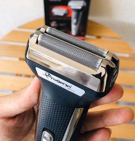 Rasoio Elettrico Regolabarba Rasatura Viso Rifinitore Batteria Senza Fili Gm7723 Salute e Bellezza > Depilazione e rasatura > Rasoi e Tagliacapelli Trade Shop italia - Napoli, Commerciovirtuoso.it