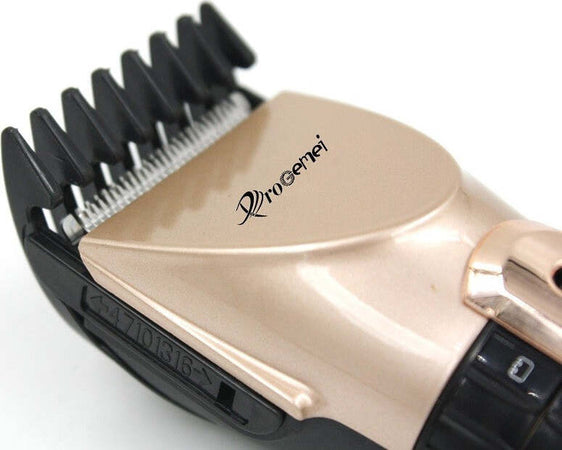 Regolabarba Taglia Capelli Trimmer Professionale A Batteria Ricaricabile Gm-6051 Salute e Bellezza > Depilazione e rasatura > Rasoi e Tagliacapelli Trade Shop italia - Napoli, Commerciovirtuoso.it