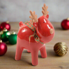 Renna natalizia in ceramica colore rosso decorazione natalizia h 18,5 cm