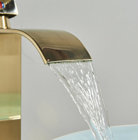 Rubinetto Alto Da Bagno Design Moderno A Cascata Miscelatore Monocomando Dorato Rubinetti Bagno Trade Shop italia - Napoli, Commerciovirtuoso.it