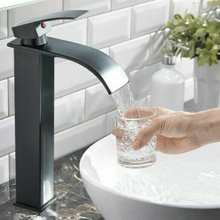 Rubinetto Alto Da Bagno Design Moderno A Cascata Miscelatore Monocomando Nero Rubinetti Bagno Trade Shop italia - Napoli, Commerciovirtuoso.it