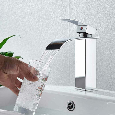 Rubinetto Da Bagno Design Moderno A Cascata Miscelatore Monocomando Cromato Rubinetti Bagno Trade Shop italia - Napoli, Commerciovirtuoso.it