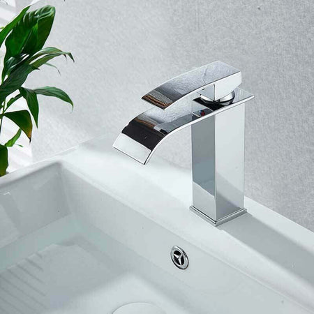 Rubinetto Da Bagno Design Moderno A Cascata Miscelatore Monocomando Cromato Rubinetti Bagno Trade Shop italia - Napoli, Commerciovirtuoso.it