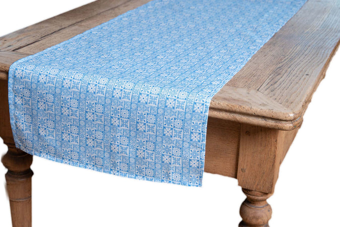 Runner Da Tavola In 100% Cotone Stampa Digitale Dai Colori Vivi Ed Intensi Lavabile In Lavatrice Made In Italy Maioliche Quadretti Blu Casa e cucina/Tessili per la casa/Tessili da cucina/Runner Novilunio - Sesto San Giovanni, Commerciovirtuoso.it