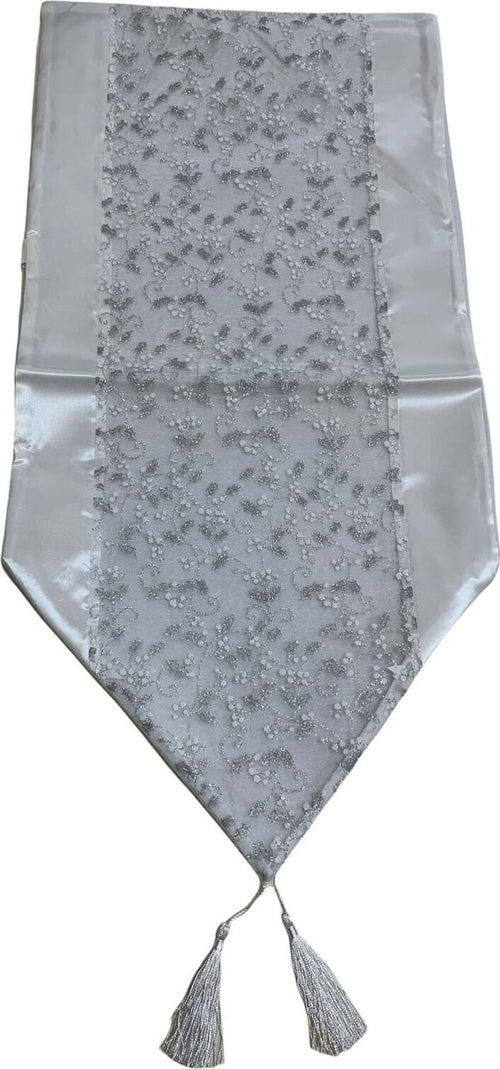 Runner da tavola Satin Snow con nappine 35 x 112 cm in cotone e lino Casa e cucina/Decorazioni per interni/Addobbi e decorazioni per ricorrenze/Decorazioni natalizie/Oggettistica MagiediNatale.it - Altamura, Commerciovirtuoso.it