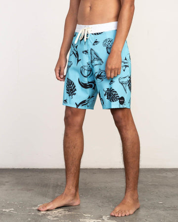 Rvca Costume Uomo Trunk Print 19'' Boardshort N1 Bsrjrvp9 Costume Uomo Stampa Allover N1BSRJRVP9 Moda/Uomo/Abbigliamento/Mare e piscina/Slip e parigamba Snotshop - Roma, Commerciovirtuoso.it