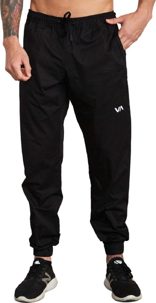 Rvca Spectrum Cuffed Pantaloni Jogger Neri Uomo Pantalone Tuta Nero Logo Bianco Pantaloni Tuta Uomo Moda/Uomo/Abbigliamento/Pantaloni Snotshop - Roma, Commerciovirtuoso.it