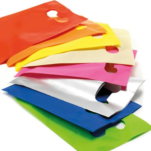 Sacchetto Colours - PPL - 60 micron - 16 x 25 cm - colori assortiti - PNP - conf. 100 pezzi Casa e cucina/Hobby creativi/Articoli per confezioni regalo/Sacchetti da regalo Eurocartuccia - Pavullo, Commerciovirtuoso.it