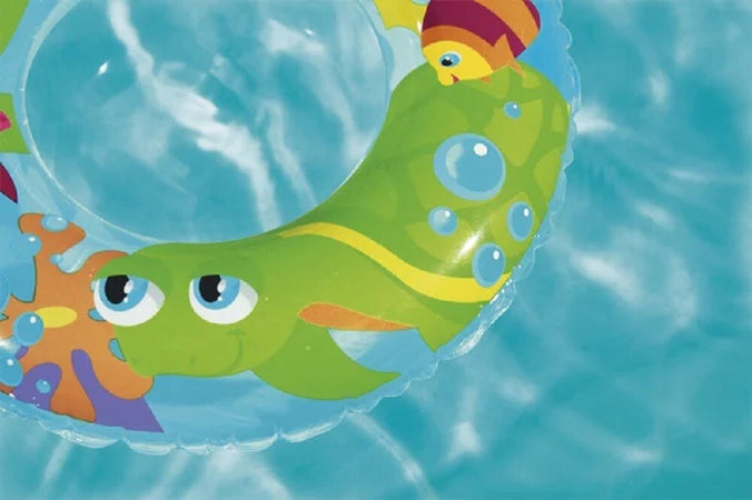 Salvagente Gonfiabile Designer A Fantasia 56cm Bambini 3 Modelli Assortiti 36013 Giochi e giocattoli/Sport e giochi all'aperto/Giochi aquatici e piscine per bambini/Canotti e gonfiabili galleggianti Trade Shop italia - Napoli, Commerciovirtuoso.it
