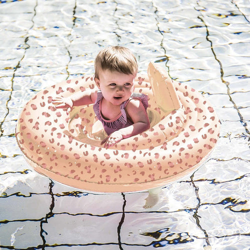 Salvagente Mutandina Swim Essential 0-1a-Old Pink Panterprint Giochi e giocattoli/Sport e giochi all'aperto/Giochi aquatici e piscine per bambini/Giochi e giocattoli da piscina/Salvagenti La Casa Del Bebè - Napoli, Commerciovirtuoso.it
