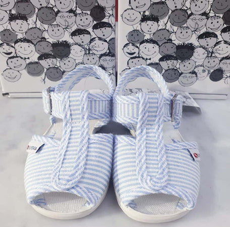 Sandali Bambino Superga Scarpine Azzurre a Righe Con Chiusura Cinturino Alla Caviglia E Fibbia Sandali Fondo in Gomma Logo Laterale Moda/Bambini e ragazzi/Scarpe/Sandali D'Avanzo Clazature - Nola, Commerciovirtuoso.it