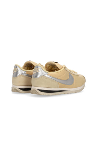 Nike Scarpa Bassa Donna W Cortez Sesame/metallic Silver/lt Orewood Brn da donna