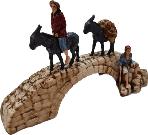 Scena Mercante con Asini sul ponte in resina personaggio per presepe h 10 cm Casa e cucina/Decorazioni per interni/Addobbi e decorazioni per ricorrenze/Decorazioni natalizie/Presepi/Statuine e fondali per il presepe MagiediNatale.it - Altamura, Commerciovirtuoso.it