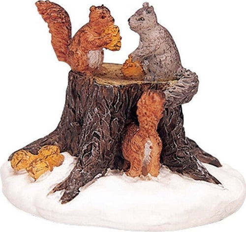 Scoiattoli, personaggi per villaggio di Natale in Poliresina‎ Casa e cucina/Decorazioni per interni/Addobbi e decorazioni per ricorrenze/Decorazioni natalizie/Oggettistica MagiediNatale.it - Altamura, Commerciovirtuoso.it