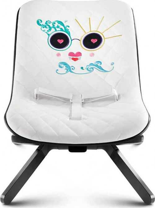 Sdraietta Cybex Wanders  Fashion Collection House Bouncer Love Guru White Prima infanzia/Attività e intrattenimento/Sdraiette e dondolini La Casa Del Bebè - Napoli, Commerciovirtuoso.it