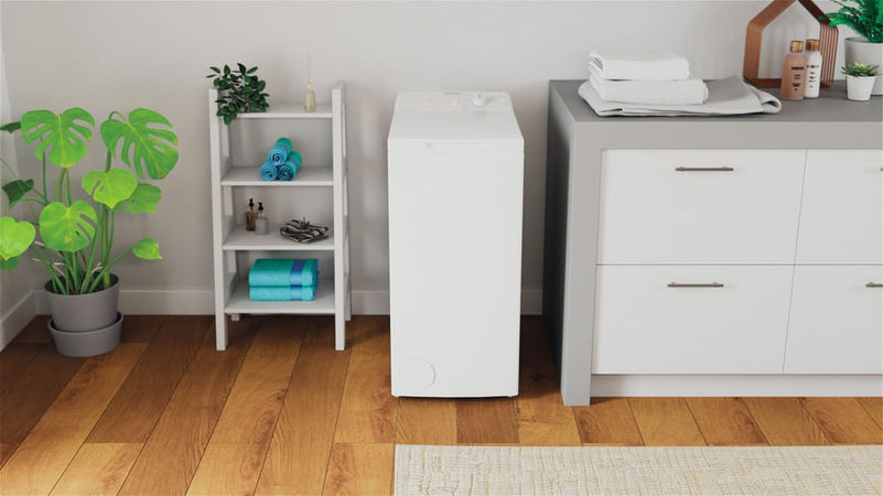 Indesit Lavatrice Carica dall'Alto 6 kg 1000 Giri BTW L60400 IT Libera Installazione
