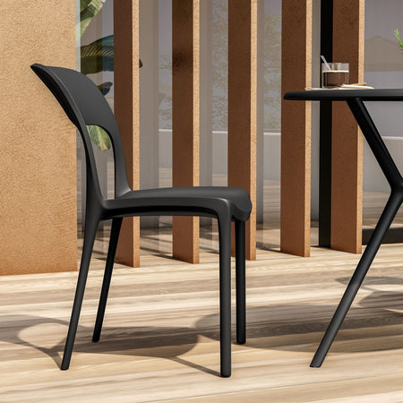 Sedia in Polipropilene Roma impilabile da interno ed esterno