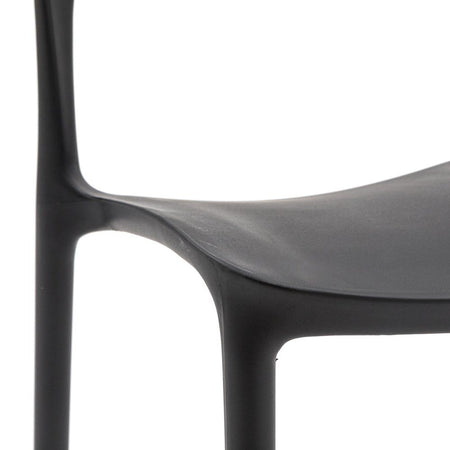 Sedia in Polipropilene Roma impilabile da interno ed esterno