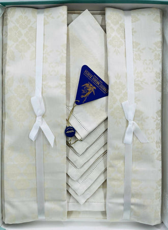 Servizio Da Tavola Per 6 Persone Tovaglia E Tovaglioli Elegante Qualità Sartoriale In Puro Cotone Damascato Articolo Palermo Casa e cucina/Tessili per la casa/Tessili da cucina/Set di tovaglie e tovaglioli Puleo Casa - Palermo, Commerciovirtuoso.it