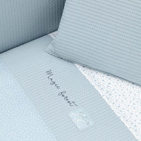 Set 2 pezzi Piumone 60 Forest Azzurro 60X120X3 Cm Casa e cucina/Tessili per la casa/Biancheria per culle e lettini/Biancheria bimbi/Completi da lettino La Casa Del Bebè - Napoli, Commerciovirtuoso.it