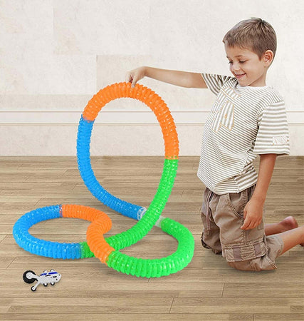 Set 243 Pezzi Pista Luminosa Led Ad Anello A 360? Carri A Binario Auto Q-wj668 Giochi e giocattoli/Veicoli/Slot car piste da corsa e accessori/Piste da corsa Trade Shop italia - Napoli, Commerciovirtuoso.it