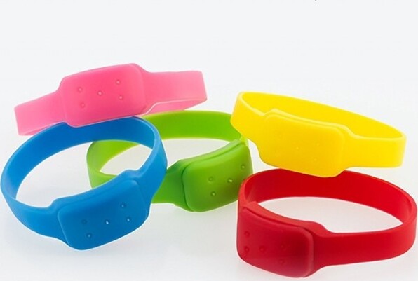 Set 2pz Bracciale Alla Citronella Polso Caviglia Repellente Antizanzare Insetti Salute e cura della persona/Prodotti per la medicazione/Repellenti per insetti e parassiti/Dispositivi indossabili/Braccialetti Trade Shop italia - Napoli, Commerciovirtuoso.it