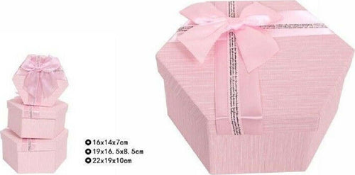 Set 3 Pezzi Scatole Box Per Regali Varie Misure Esagonali Rosa Con Fiocco 69351 Casa, arredamento e bricolage > Prodotti per Feste Trade Shop italia - Napoli, Commerciovirtuoso.it