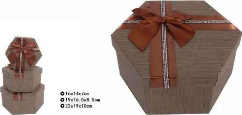 Set 3 Pz Scatole Box Per Regali Varie Misure Esagonali Marrone Con Fiocco 69353 Casa e cucina/Hobby creativi/Articoli per confezioni regalo/Scatole da regalo Trade Shop italia - Napoli, Commerciovirtuoso.it