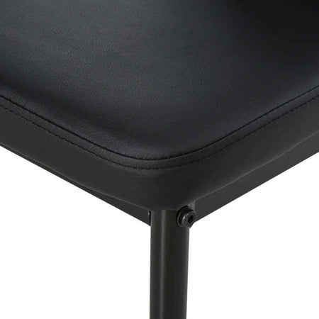 Set-5-Pezzi-con-1-Tavolo-e-4-Sedie-per-Cucina-o-Sala-da-Pranzo-in-Finta-Pelle,-Metallo-e-Vetro-Temperato,-Nero-TR2835-255BKTR2
