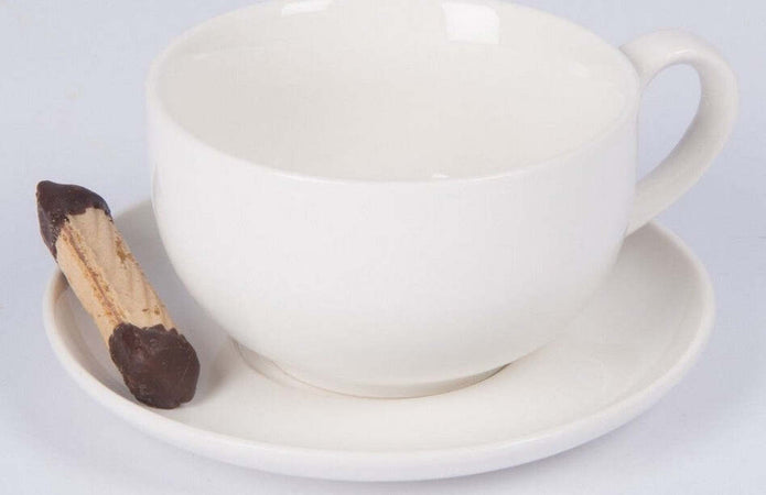 SET 8 PEZZI PER COLAZIONE CAPPUCCINO 4 TAZZE 200 E 4 PIATTINI PORCELLANA BIANCA Casa e cucina/Stoviglie/Piatti ciotole e vassoi/Tazze e piattini/Tazze e tazzine da caffè Trade Shop italia - Napoli, Commerciovirtuoso.it