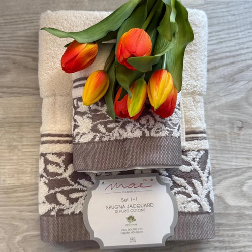 Set Asciugamani 1+1 Via Roma 60 Samba – Spugna di Cotone Jacquard 420 gr/m²