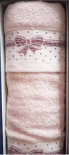 Set Asciugamani Da Bagno 100% Cotone in Spugna Fantasia Fiocco Asciugamano Vingi Art. Fiocco Set 1+1 Asciugamano Vingi Casa e cucina/Tessili per la casa/Biancheria da bagno/Asciugamani/Set di asciugamani L’Orchidea - Siderno, Commerciovirtuoso.it